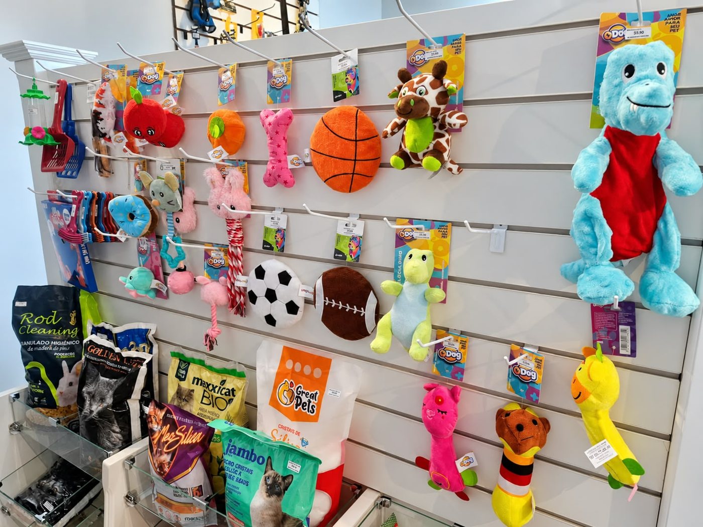Acessórios, coleiras e brinquedos para pets na Point Pet